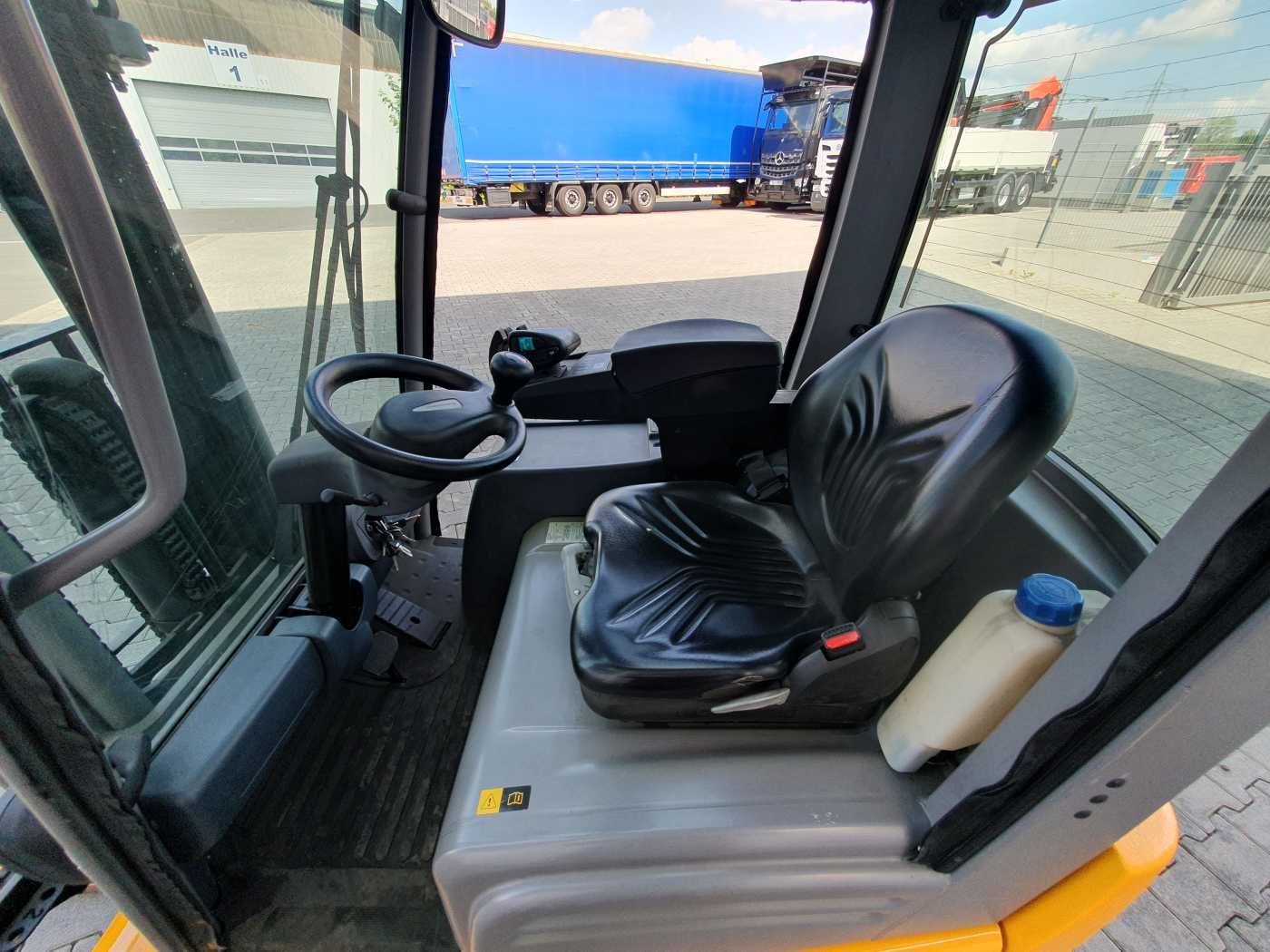 Fahrzeugabbildung Jungheinrich EFG 215 / Triplex: 4.25m! / SS / nur 3.488h!