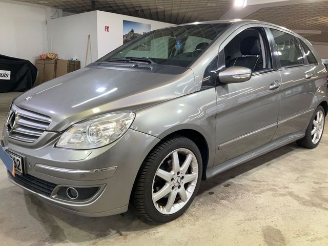 Mercedes-Benz B -Klasse B 200 Sport Paket