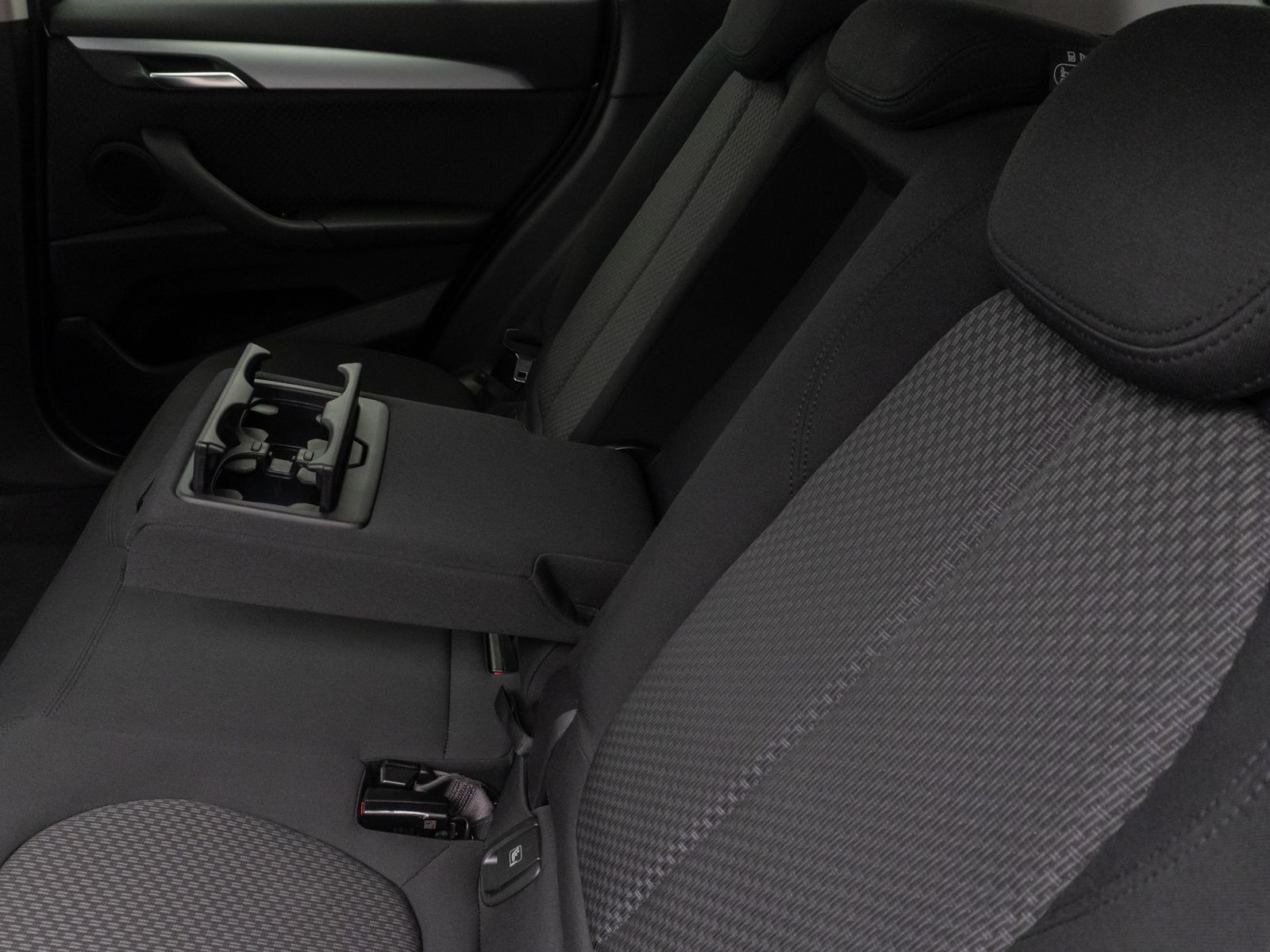 Fahrzeugabbildung BMW X1 xD25e DAB PDC Navi Lordos Geschwindigkeitsre
