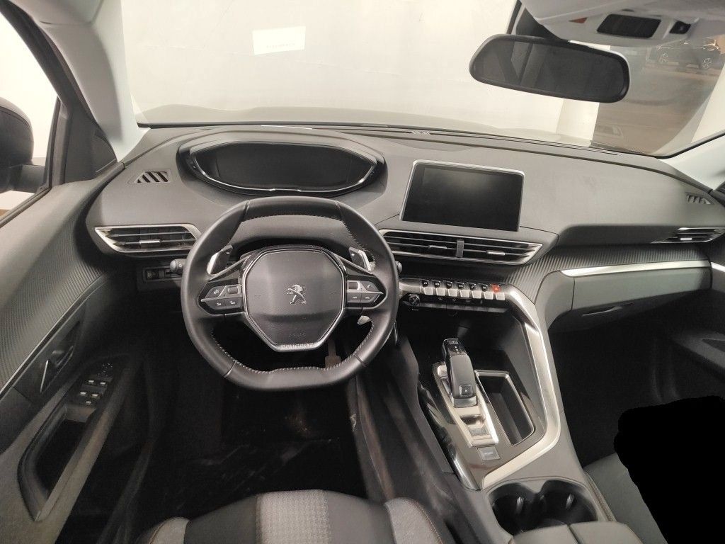 Fahrzeugabbildung Peugeot 5008 Active 1.2T NAVI/PDC/LED/AHK/TEMPO