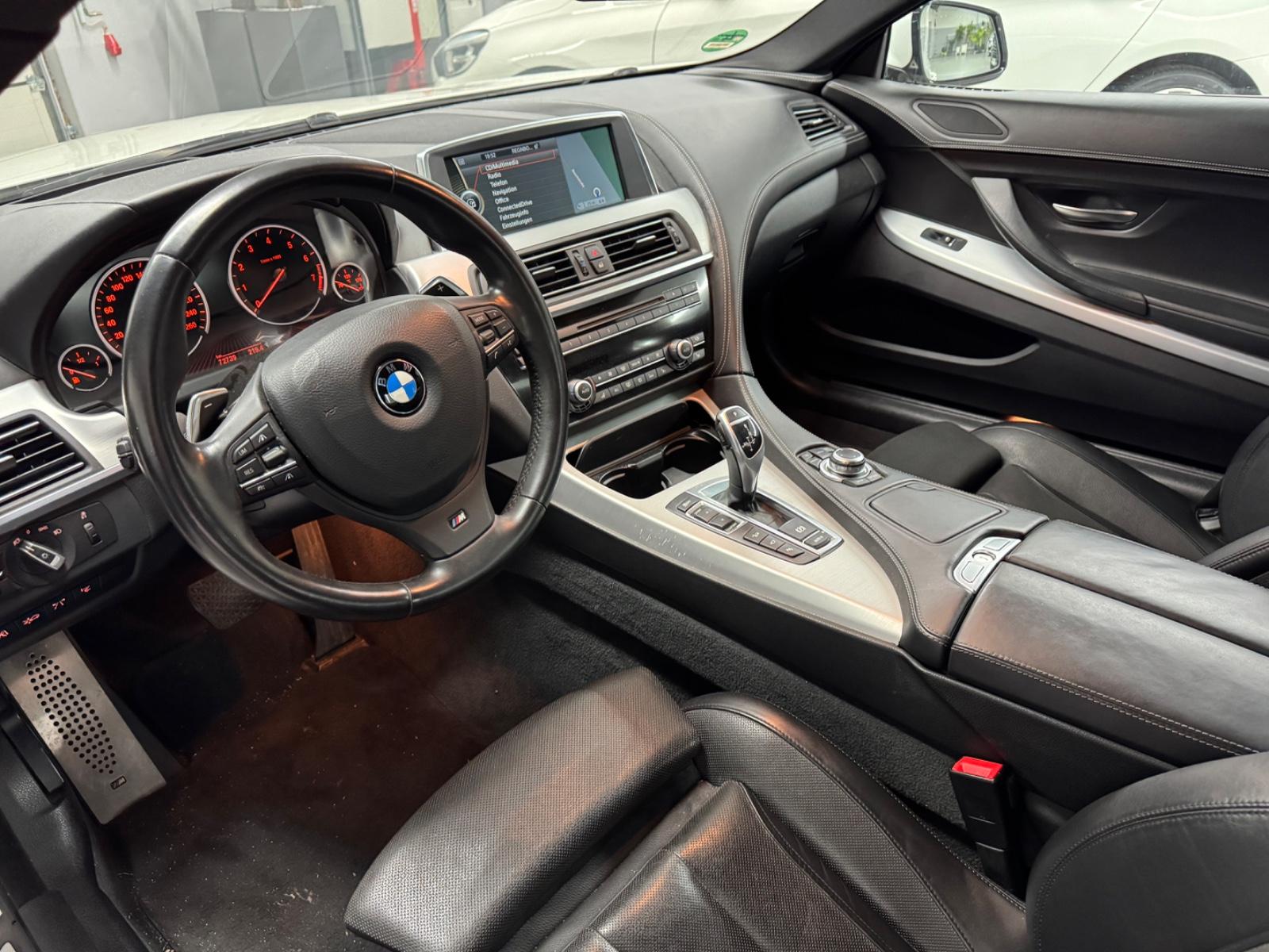BMW 650 i xDrive Coupé V8 408 ch – Pack M – Toit panoramique – Sièges confort ventilés et chauffants – HUD – Caméras 360°