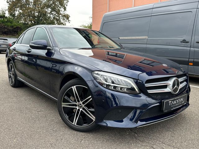 Mercedes-Benz C 300 de Lim. / 1.Hand / NAVI / LED / S-Heft