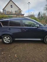 Mitsubishi Outlander - Mitsubishi Outlander aus 2011 mit Diesel-Antrieb