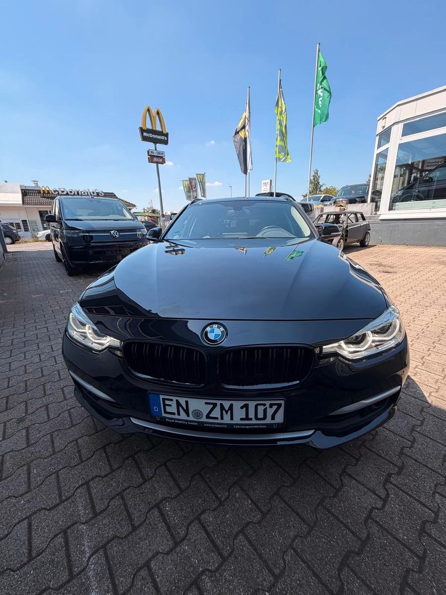 BMW 320i Touring Luxury Line