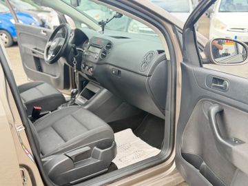 Volkswagen Golf - 11