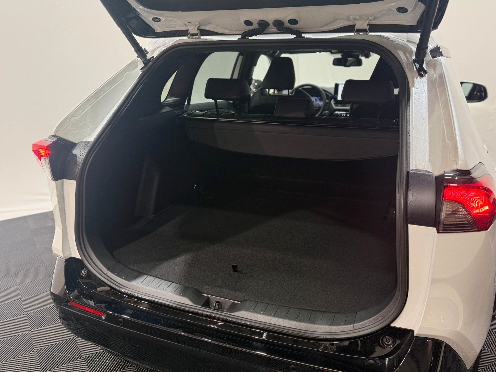 Fahrzeugabbildung Suzuki Across 2.5 Plug-In Hybrid Comfort+ E-Four