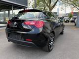 Alfa Romeo Giulietta Turismo - Alfa Romeo Giulietta mit Diesel-Antrieb