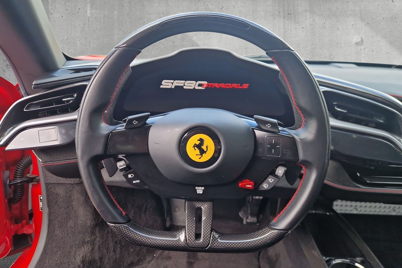 Fahrzeugabbildung Ferrari SF90*Carbon*Lift*dt.Fahrzeug*JBL*Racingsitze*