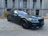BMW 740Li xDrive M Paket Massage Laser Pano Sthz TV  - BMW 740 von privat