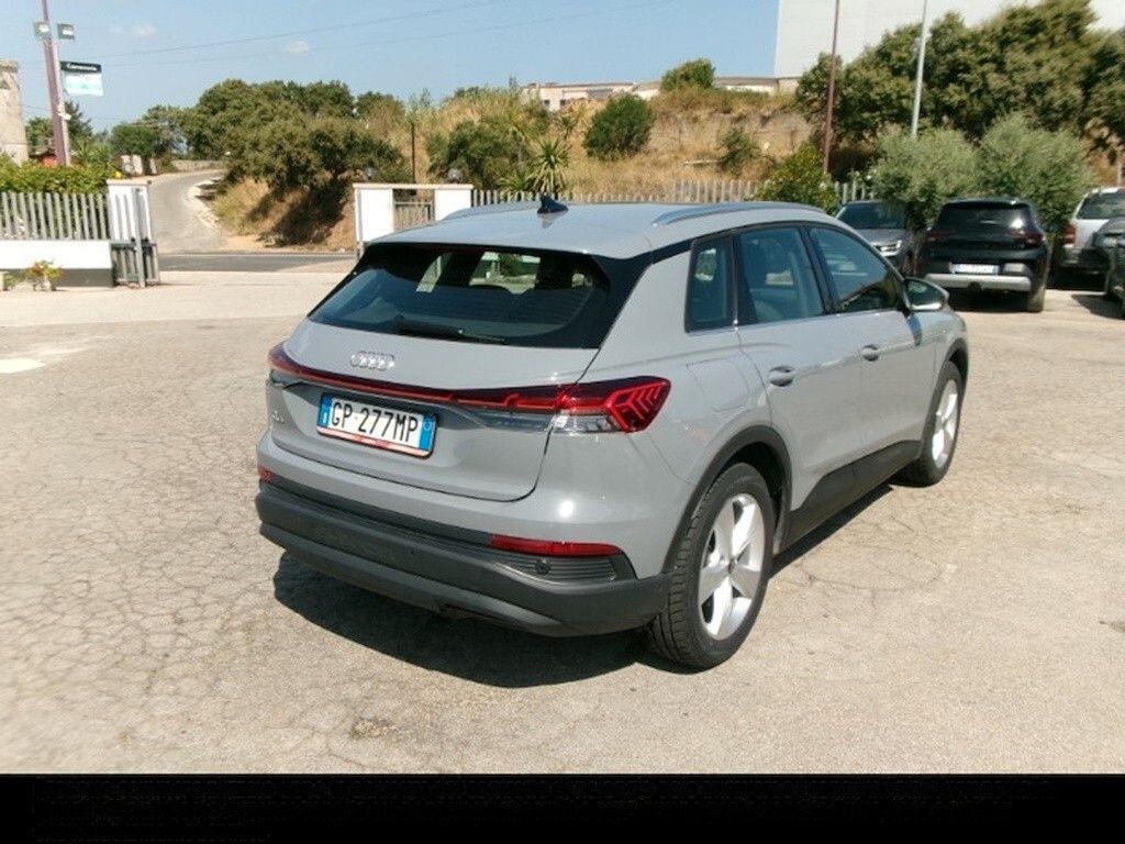 Audi AUDI Q4 40 E-TRON 204CV AUTOMATIC BUSINESS ( FAR imagem 3