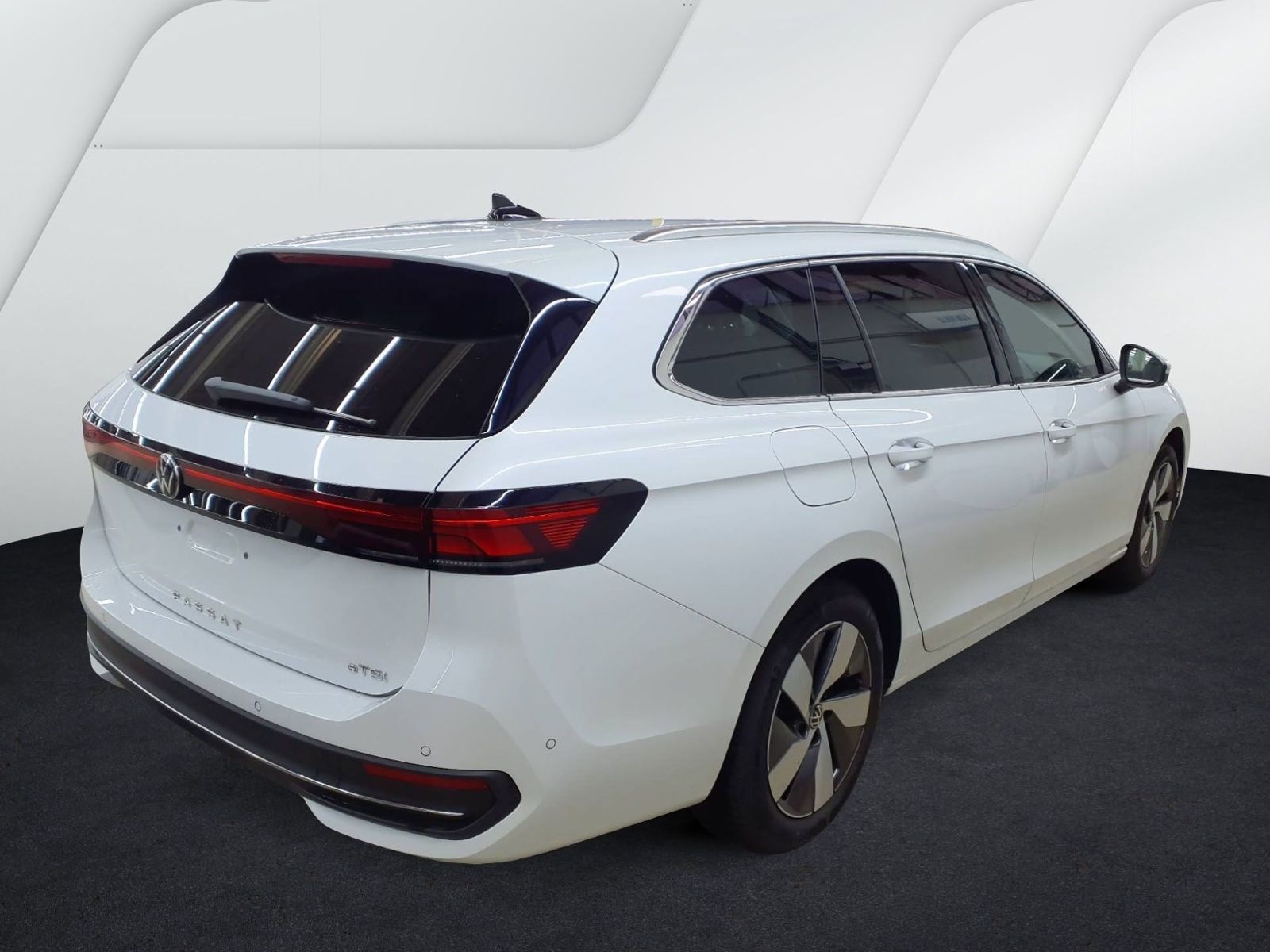 Passat 1.5 TSI DSG BUSINESS AHK+LED+KAMERA+SHZ