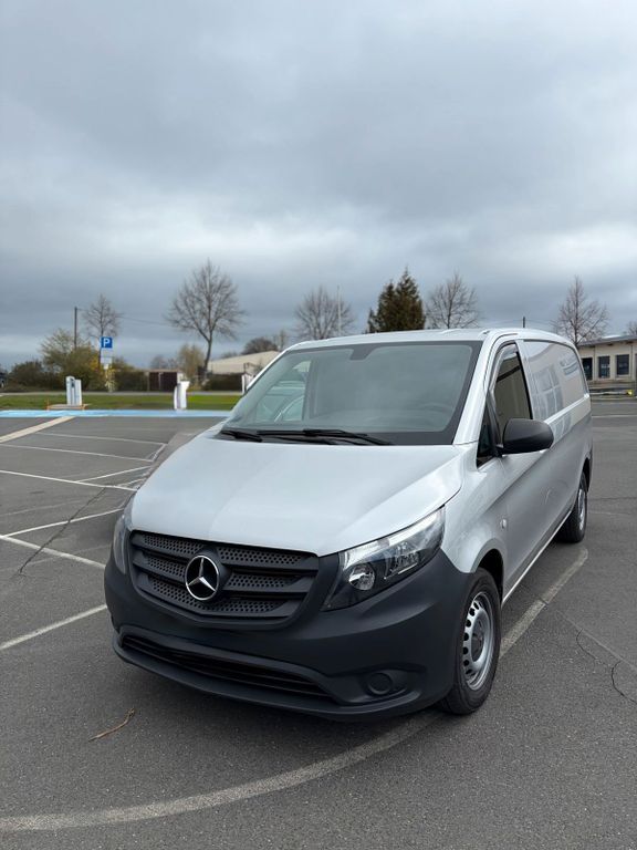 Image of Mercedes-Benz Vito