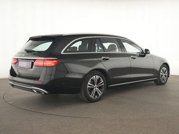 Mercedes E 220 - 6