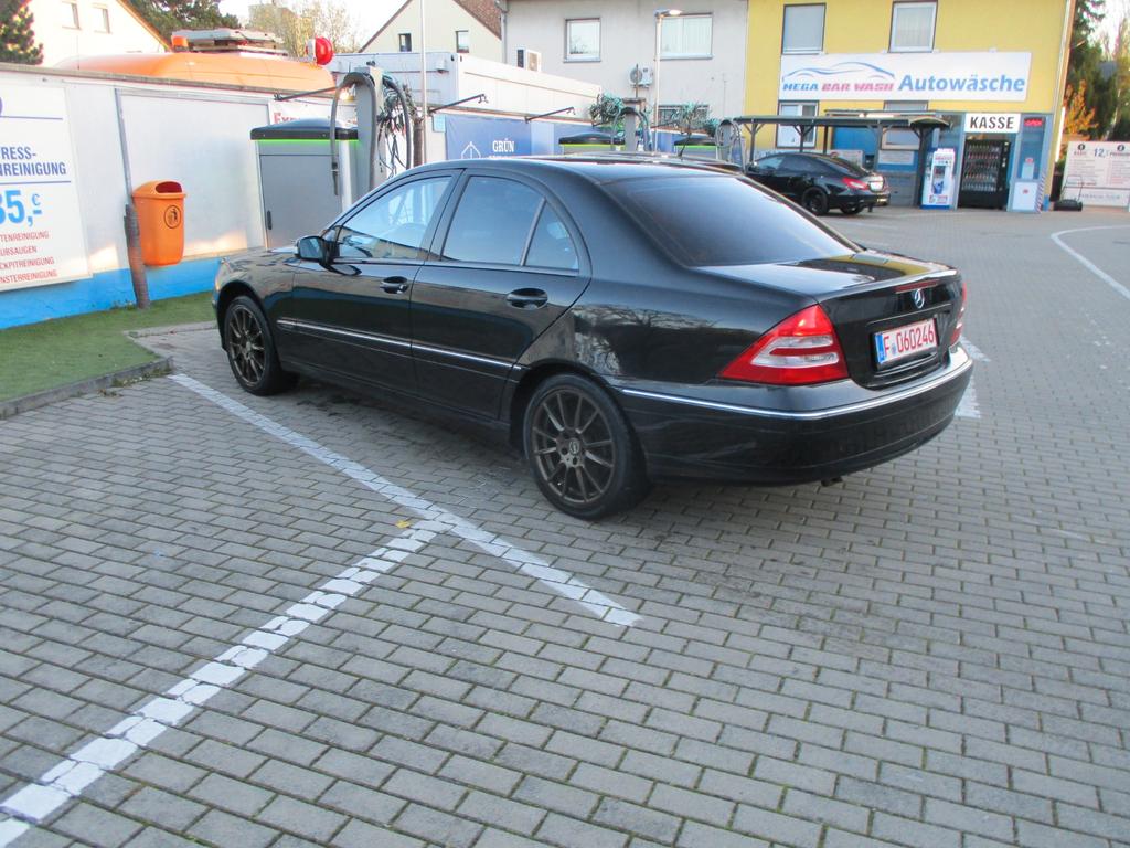 Mercedes-Benz C 180