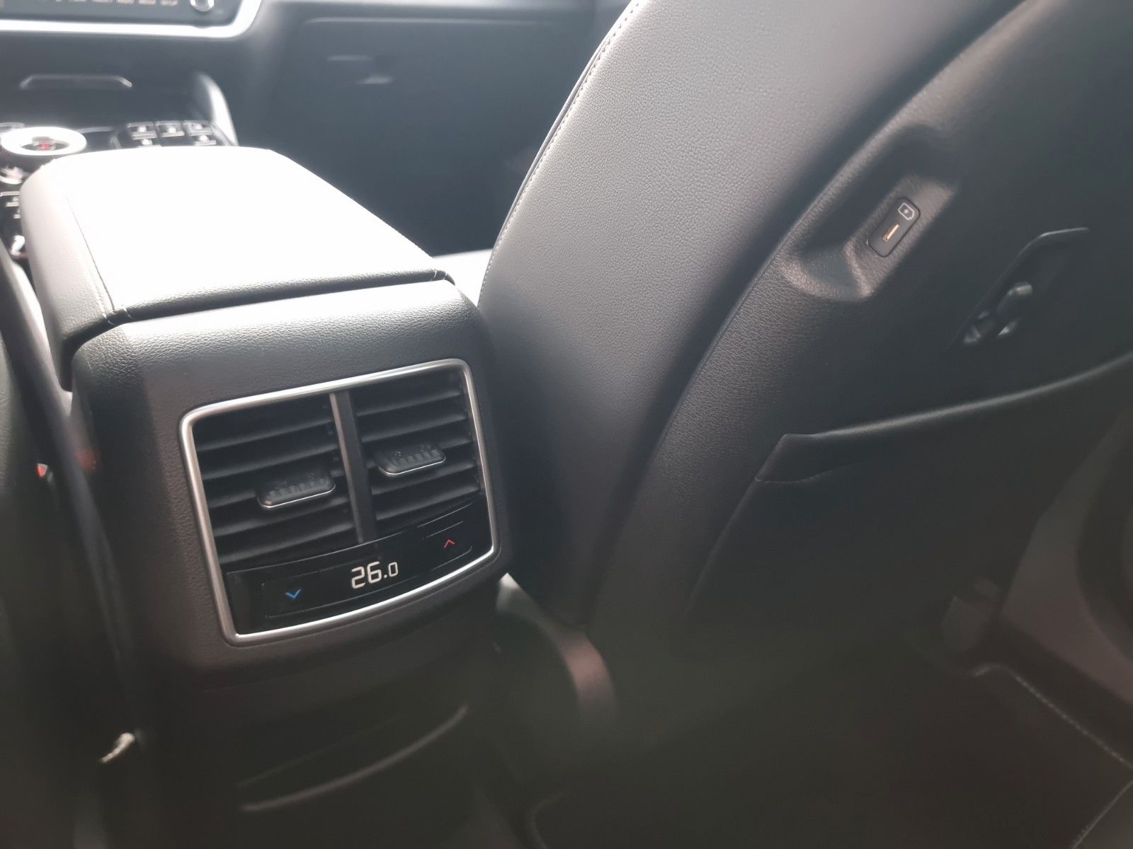 Fahrzeugabbildung Kia Sportage 1.6 T-GDI Plug-in Hybrid Auto 4WD
