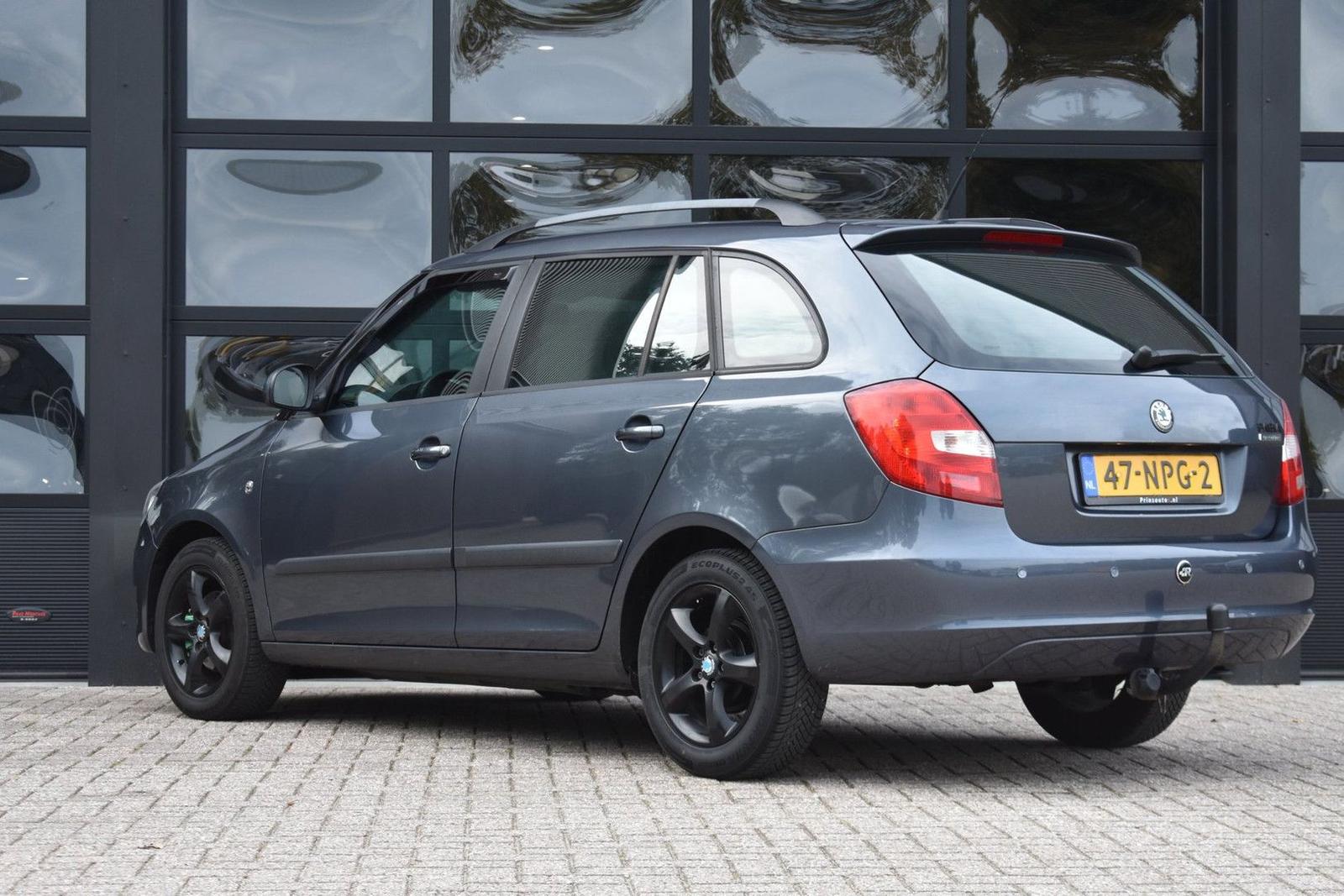 Skoda Fabia 2010 — photo 9