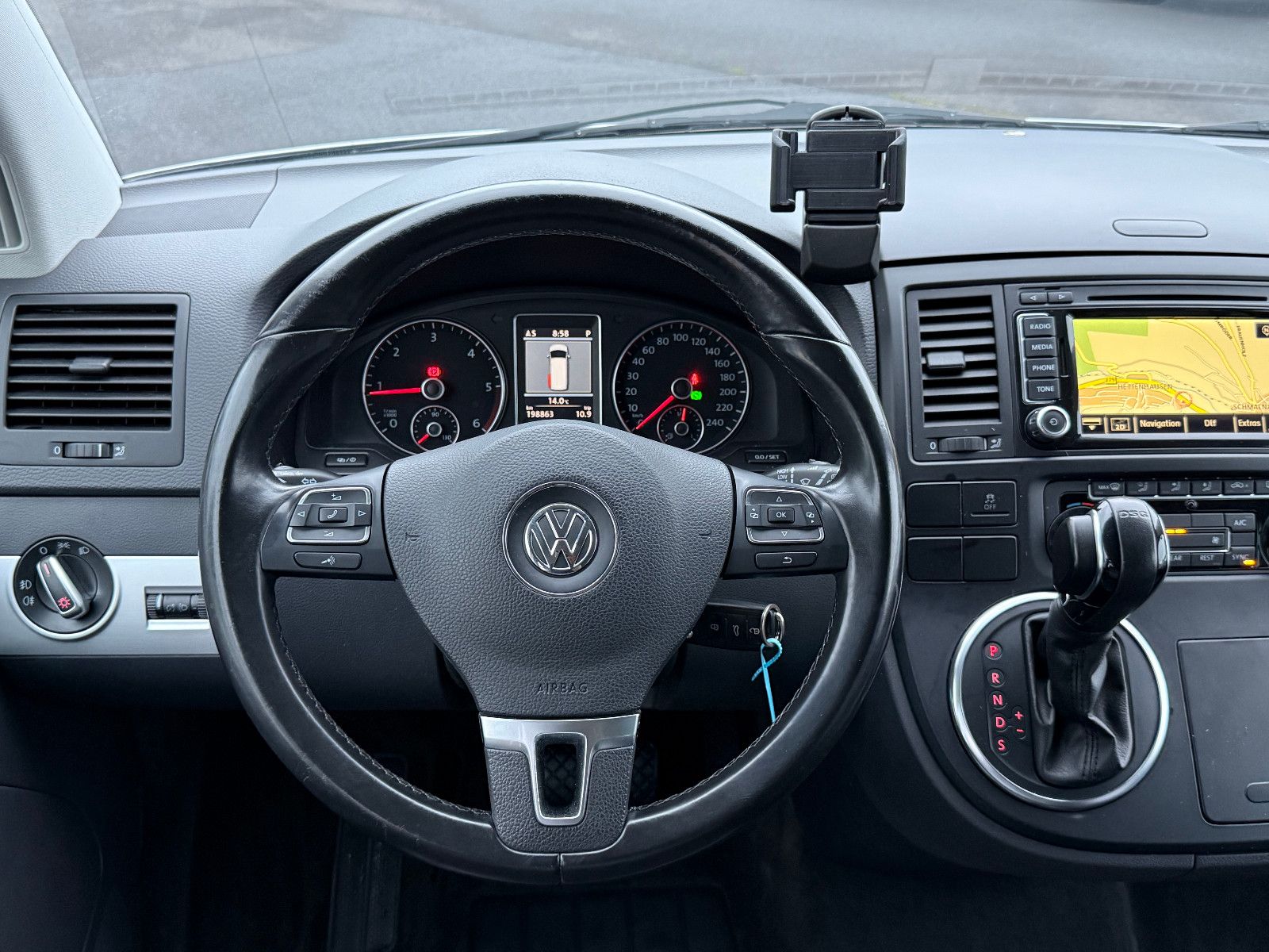 Fahrzeugabbildung Volkswagen T5 Multivan TDI DSG Highline AHK GRA Navi Kamera