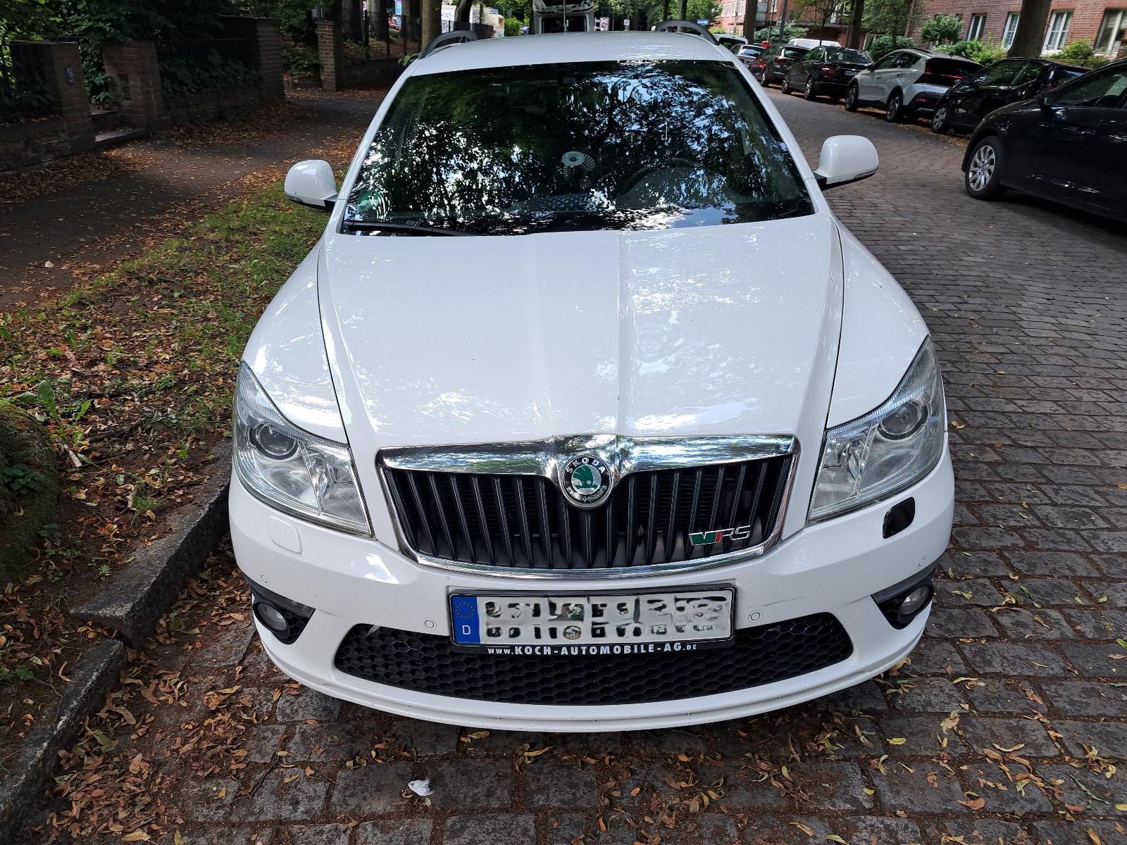 Skoda Octavia 2012 — вигляд ззаду