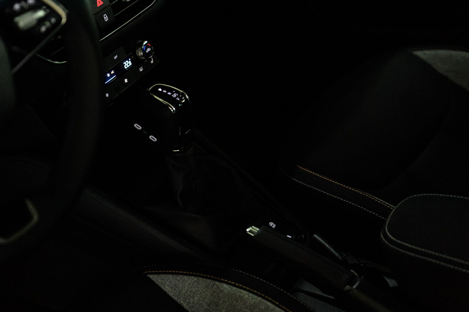 Fahrzeugabbildung SKODA Kamiq TSI Selection +RFK +SZH +LED +AHK