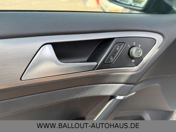 Volkswagen Golf - 10