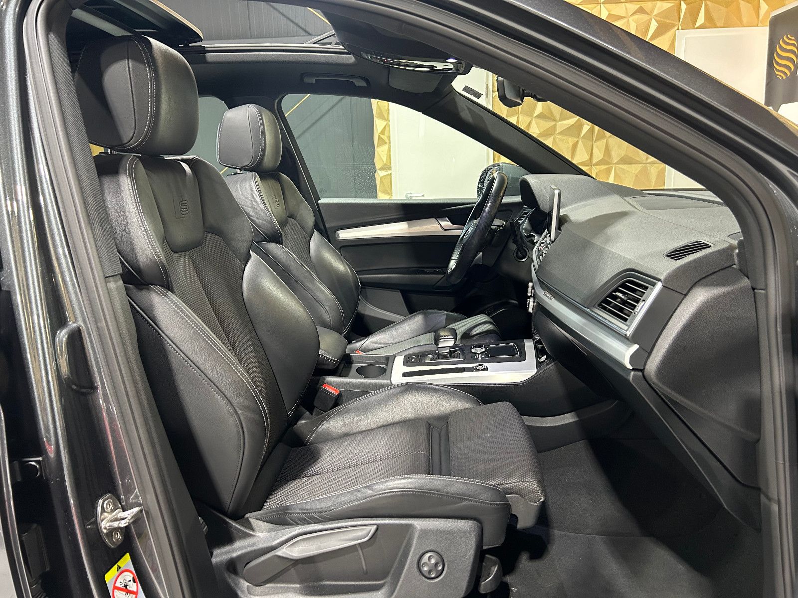 Fahrzeugabbildung Audi Q5 50 TFSI e quattro sport/S-LINE/PANO/ACC78-FAC