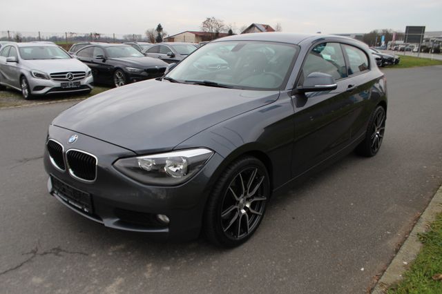 BMW 116i Automatik*PDC*Sitzhzg*18"Alus*Tempomat