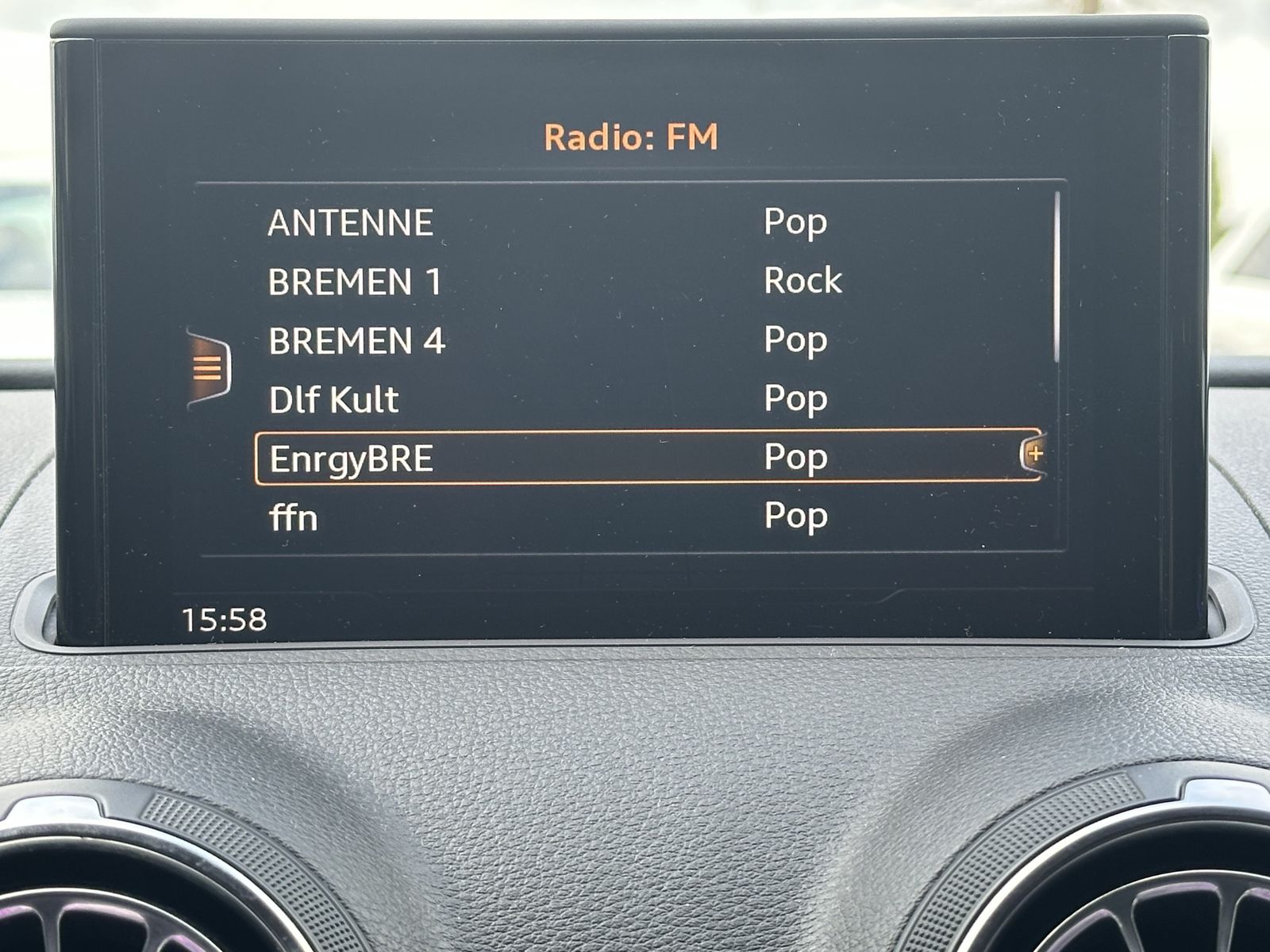 Fahrzeugabbildung Audi A3 SpB 1.5 TFSI Aut. XEN+SHZ+APS+TEMPOMAT+EU6