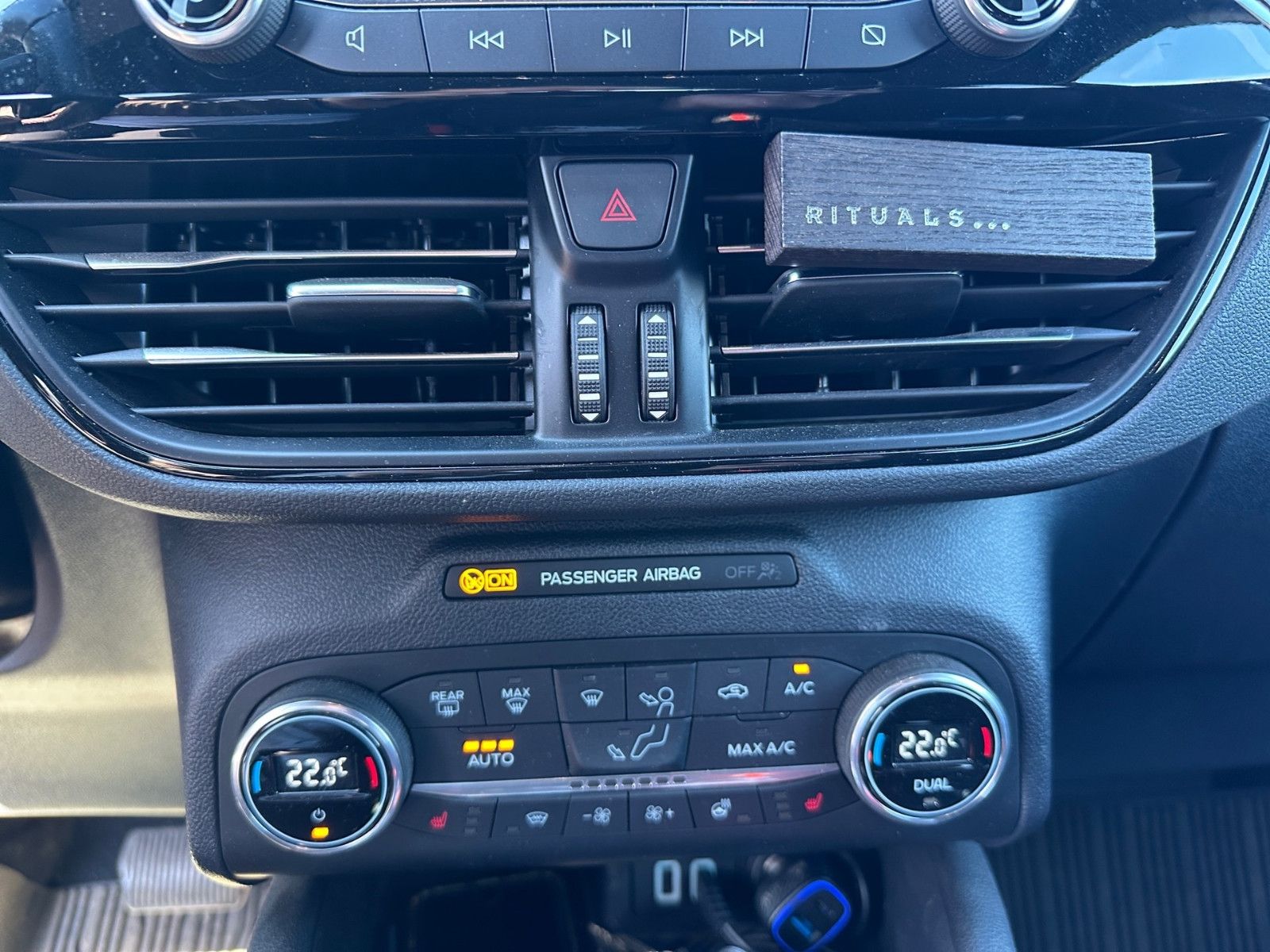 Ford Kuga Hybrid ST-Line X – Bild 12