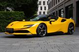 Ferrari SF90 Spider  |  Carbon | Lift - Ferrari SF90 Neuwagen
