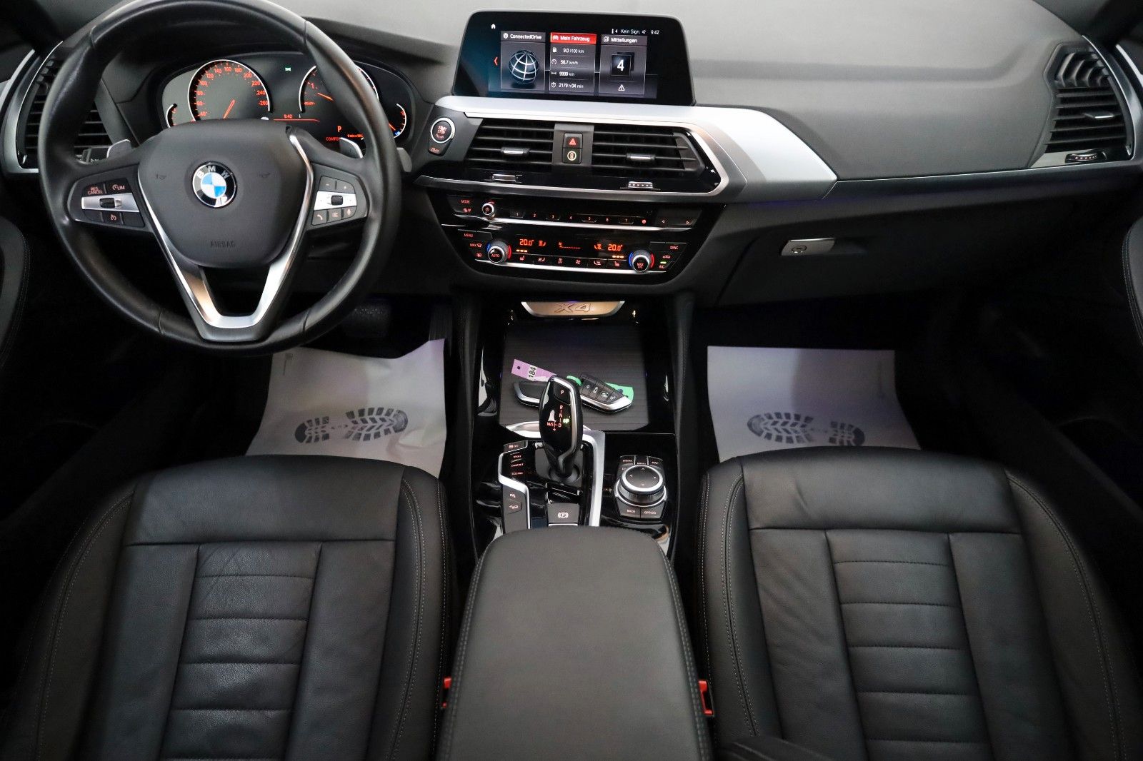 Fahrzeugabbildung BMW X4 xDrive 20 i Advantage,Leder,Navi,Kamera,LED