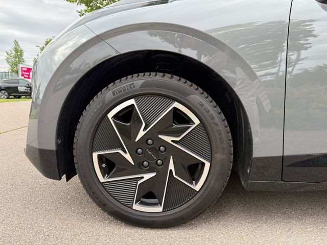 Lynk & Co 02