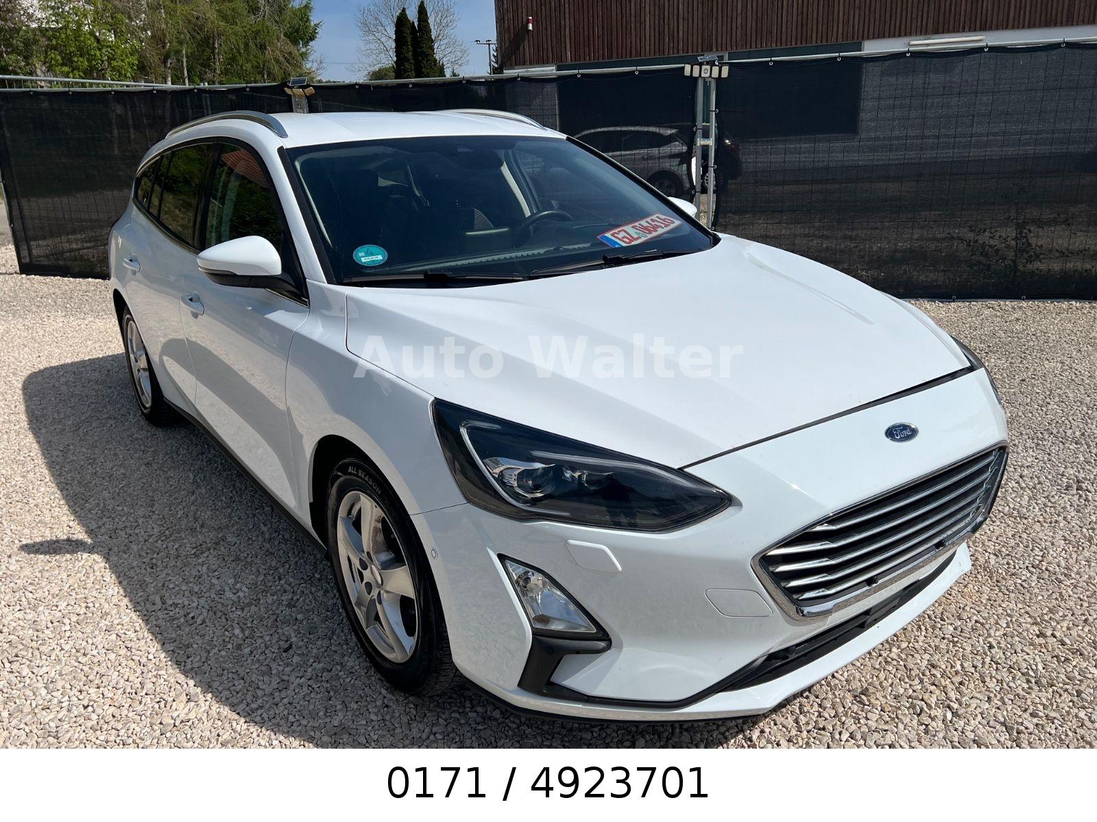Ford Focus Turnier Titanium Automatik Navi ....