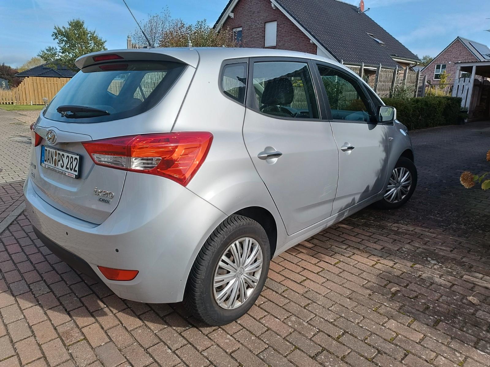 Hyundai ix20 2014 — rear view