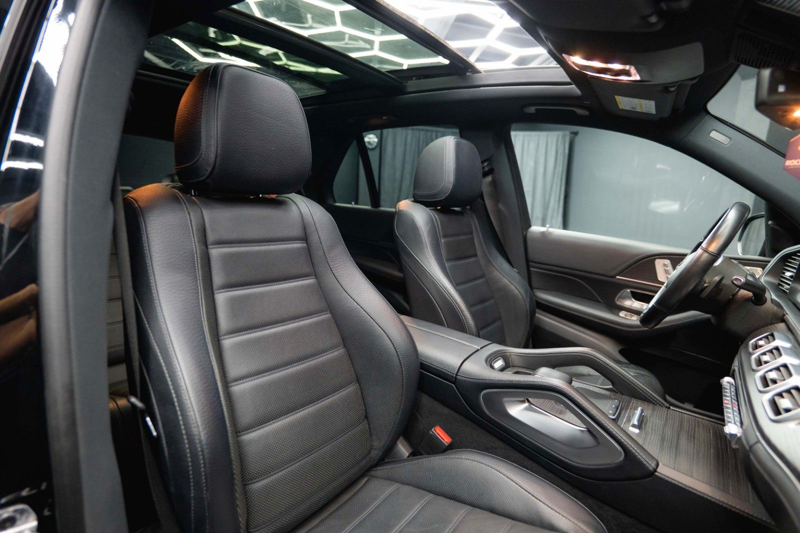 Fahrzeugabbildung Mercedes-Benz GLE 450 4Matic AMG NightPaket | Pano | ACC | LED