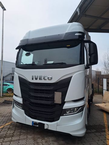 Iveco S-WAY  460 Erdgas LNG