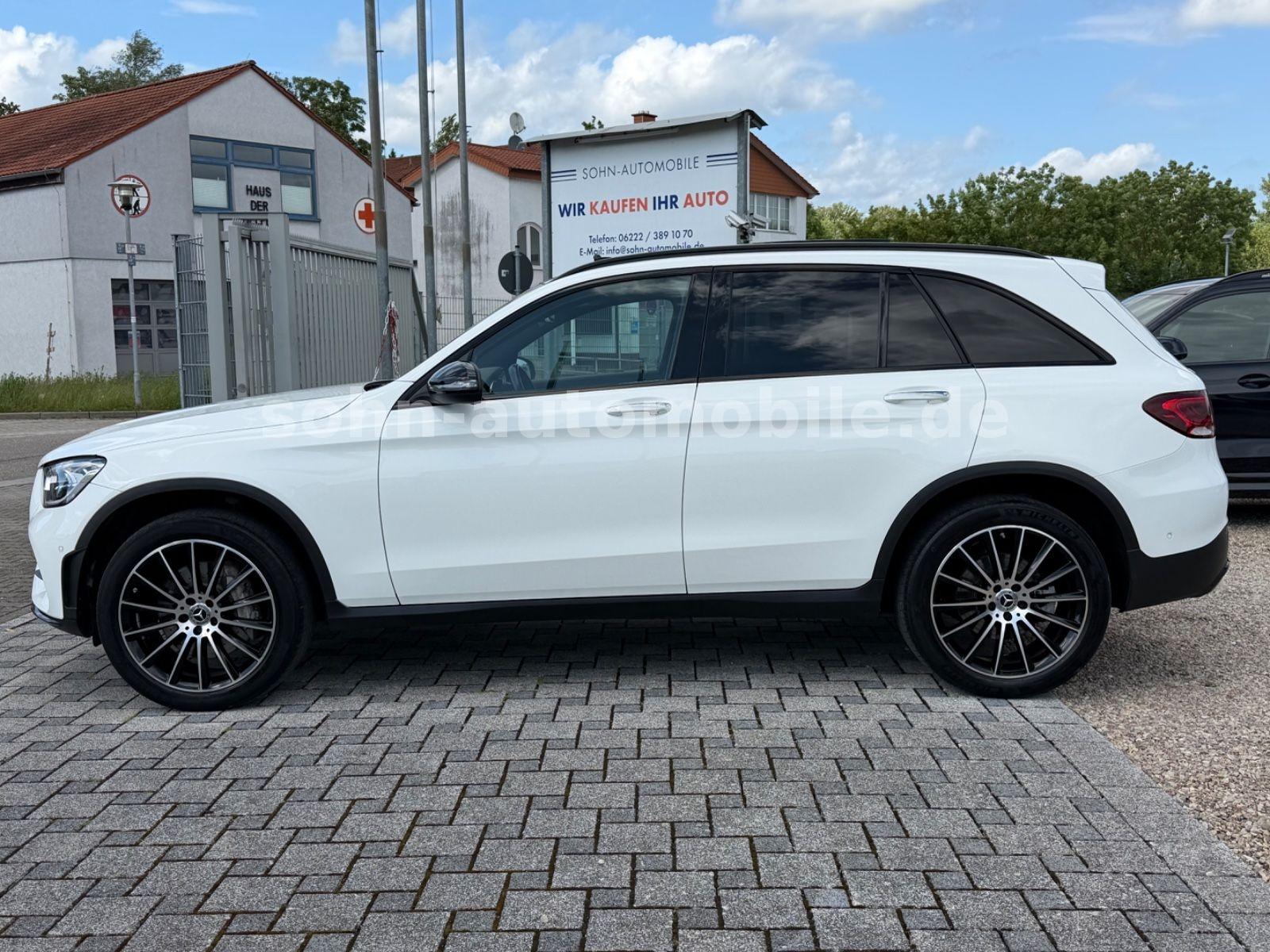 Mercedes-Benz GLC 300 e 4M AMG-Line/Pano/Distro/Night/Wide/AHK