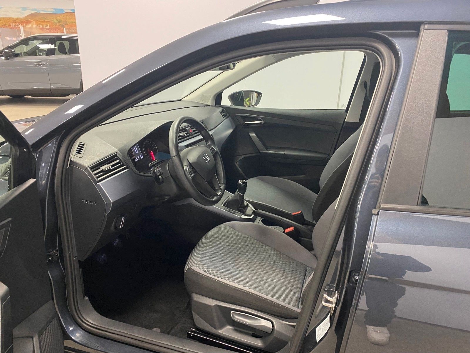 Fahrzeugabbildung SEAT Arona 1.0 TSI Style+EINPARKHILFE+TEMPOMAT+17"ALU