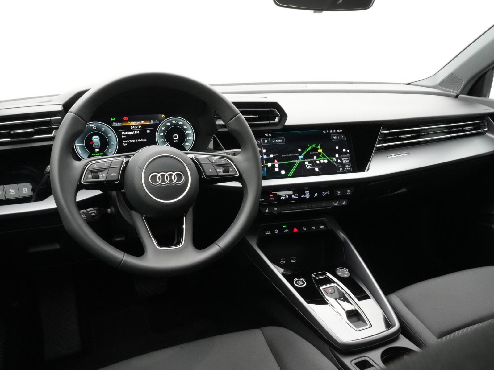 Audi A3 Sportback e advanced LED KAM ACC PDC NAVI SHZ