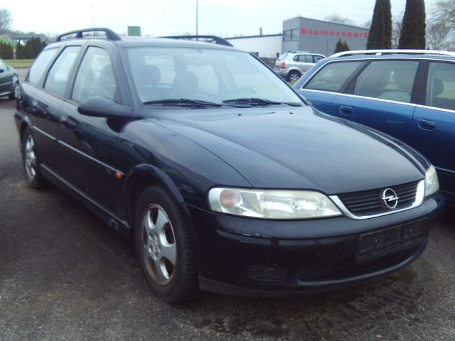 Opel Vectra 1.8 16V Edition 2000, Automatic