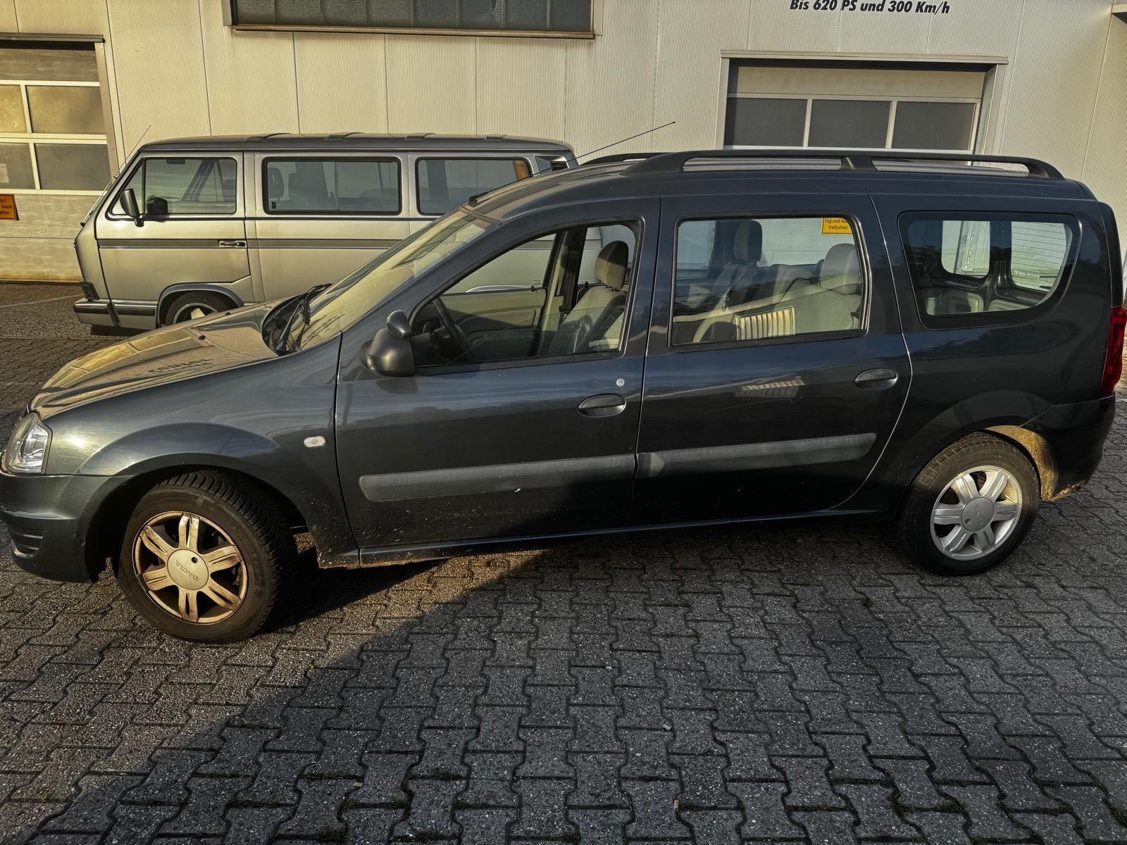 Dacia Logan 2008 — rear view
