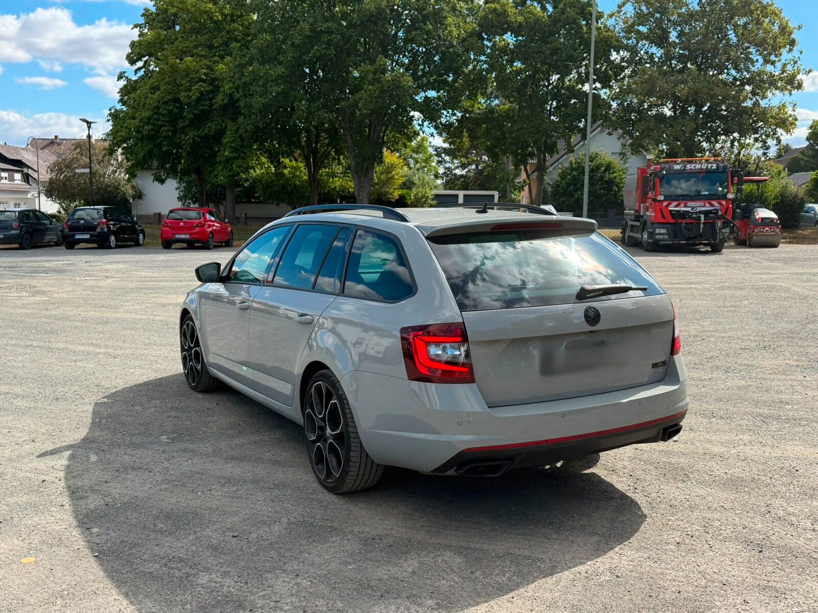 Fahrzeugabbildung SKODA OCTAVIA RS / 4x4 / NAVI