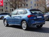 Skoda Kamiq 1.0 TSI Ambition LED Sitzheizung Tempomat - mit Benzin-Antrieb: Multifunktionslenkrad, mit Klimaautomatik