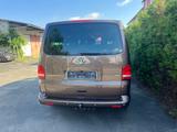 Volkswagen T5 Caravelle - Volkswagen T5 Caravelle mit Diesel-Antrieb