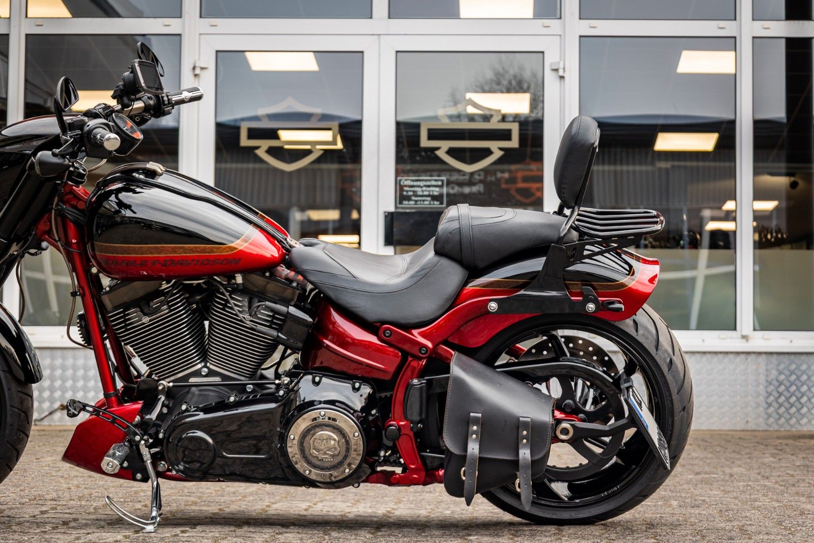 Fahrzeugabbildung Harley-Davidson FXSE CVO Pro Street Breakout - Jekill & Hyde