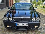 Jaguar Daimler Super Eight - - Jaguar Daimler mit Benzin-Antrieb