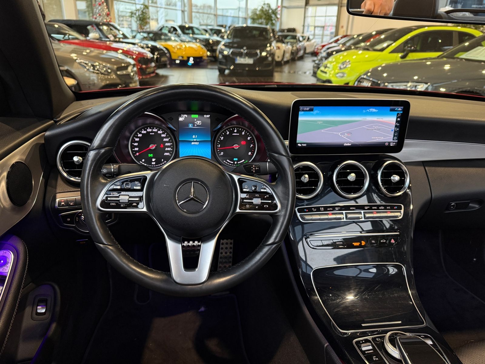 Fahrzeugabbildung Mercedes-Benz C 300 Cabrio AMG Line HUD LED RFK 18"