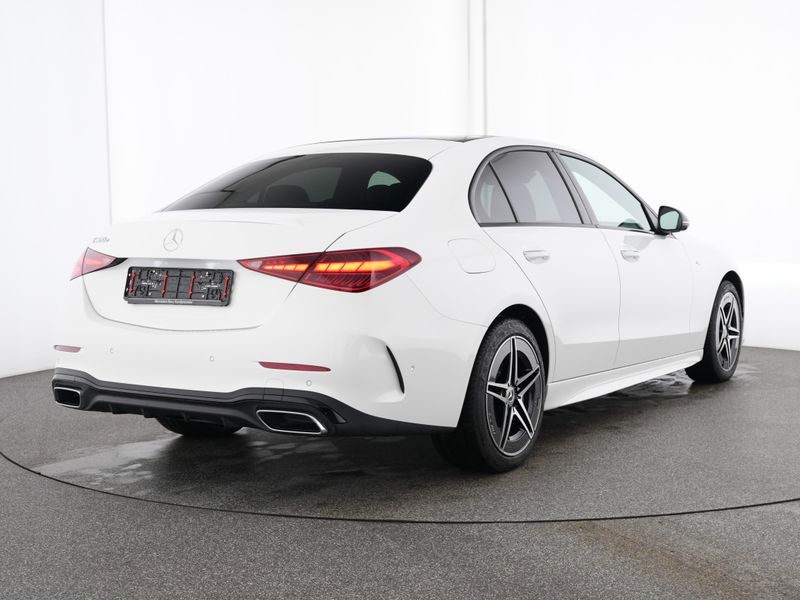 Mercedes-Benz C 300 e 4MATIC AMG Line Premium imagem 2