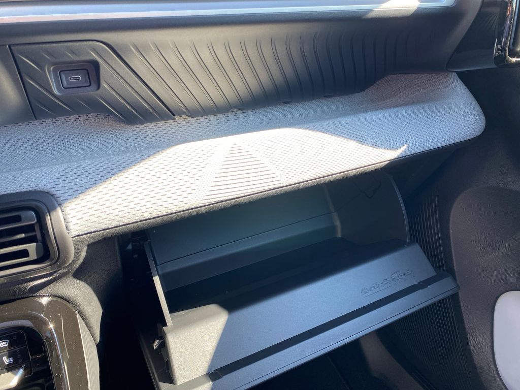 Fahrzeugabbildung Citroën C3 Aircross Hybrid Automatik 145 MAX *Winterpak*