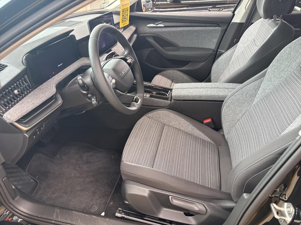 Fahrzeugabbildung SKODA Superb Selection 2.0 FSI | LED AHK RFK ACC