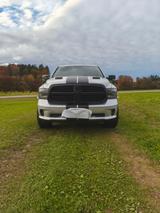 Dodge RAM Big Horn 5,7 Hemi Crew Cab Long bet - Dodge RAM mit LPG-Antrieb: Geländewagen, 5.7